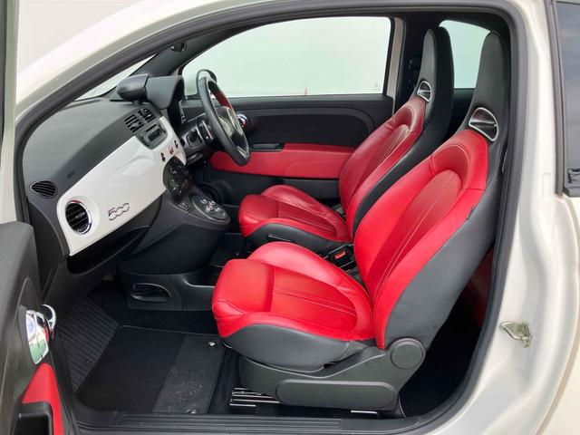 アバルト５９５ ツーリズモ　クリアランスソナー　アルミホイール　レッドレザーシート　パドルシフト　キーレスエントリー　ＡＴ　ＡＢＳ　ＣＤオーディオ　ＨＩＤヘッドライト（10枚目）