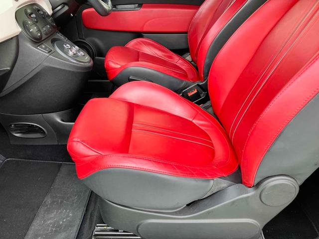 アバルト５９５ ツーリズモ　クリアランスソナー　アルミホイール　レッドレザーシート　パドルシフト　キーレスエントリー　ＡＴ　ＡＢＳ　ＣＤオーディオ　ＨＩＤヘッドライト（30枚目）