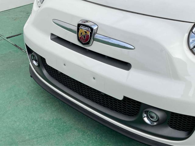 アバルト５９５ ツーリズモ　クリアランスソナー　アルミホイール　レッドレザーシート　パドルシフト　キーレスエントリー　ＡＴ　ＡＢＳ　ＣＤオーディオ　ＨＩＤヘッドライト（49枚目）