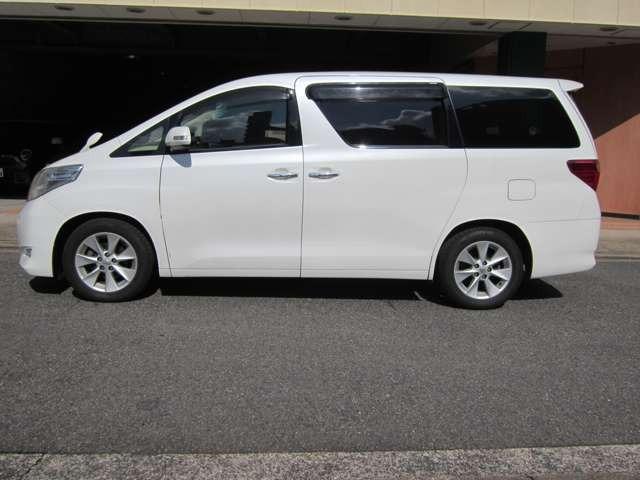 アルファード ２４０Ｇ　３列シート７人乗　ワンオーナー　禁煙車（6枚目）