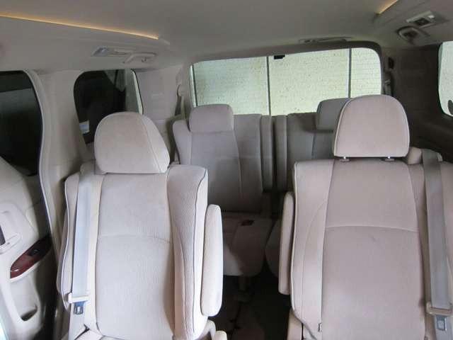 アルファード ２４０Ｇ　３列シート７人乗　ワンオーナー　禁煙車（15枚目）