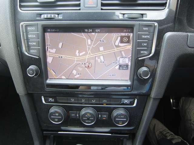 ゴルフＧＴＩ ベースグレード　１７インチアルミホイール　ドライブレコーダー　ナビ　フルセグＴＶ　スマートキー　ＥＴＣ　ワンオーナー（3枚目）
