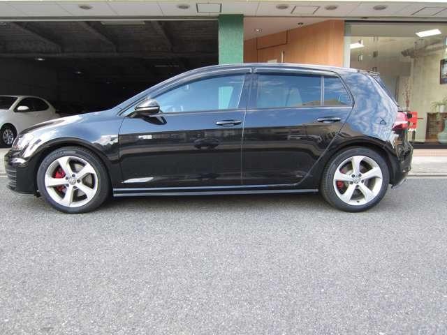 ゴルフＧＴＩ ベースグレード　１７インチアルミホイール　ドライブレコーダー　ナビ　フルセグＴＶ　スマートキー　ＥＴＣ　ワンオーナー（6枚目）