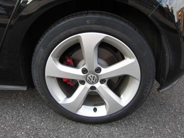 ゴルフＧＴＩ ベースグレード　１７インチアルミホイール　ドライブレコーダー　ナビ　フルセグＴＶ　スマートキー　ＥＴＣ　ワンオーナー（8枚目）