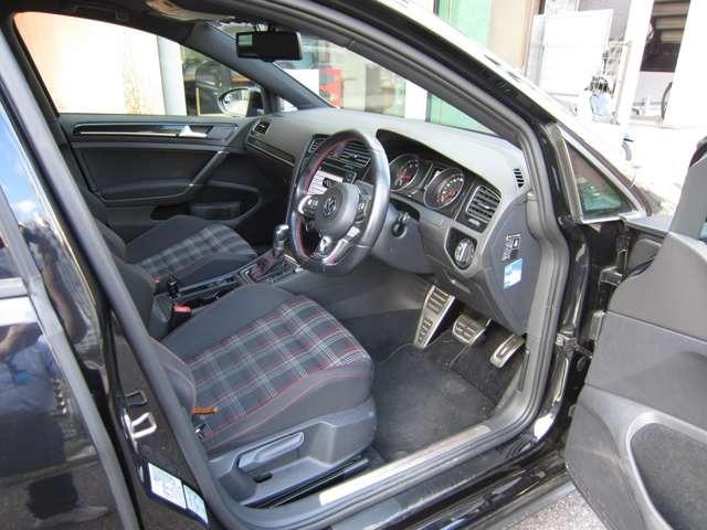ゴルフＧＴＩ ベースグレード　１７インチアルミホイール　ドライブレコーダー　ナビ　フルセグＴＶ　スマートキー　ＥＴＣ　ワンオーナー（15枚目）