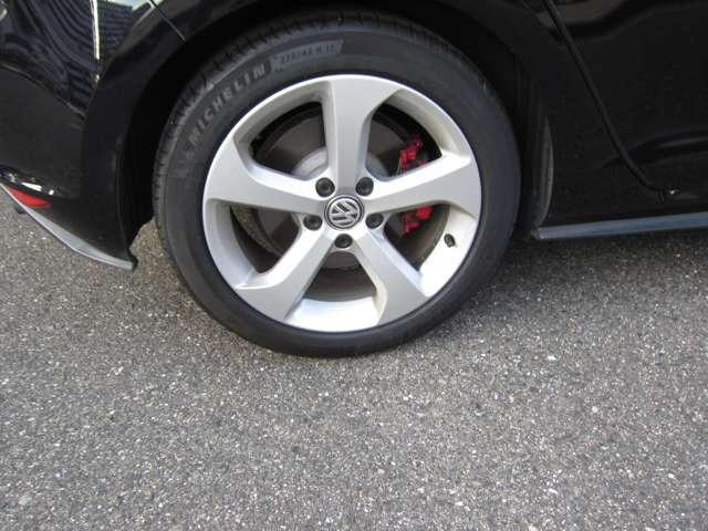 ゴルフＧＴＩ ベースグレード　１７インチアルミホイール　ドライブレコーダー　ナビ　フルセグＴＶ　スマートキー　ＥＴＣ　ワンオーナー（18枚目）