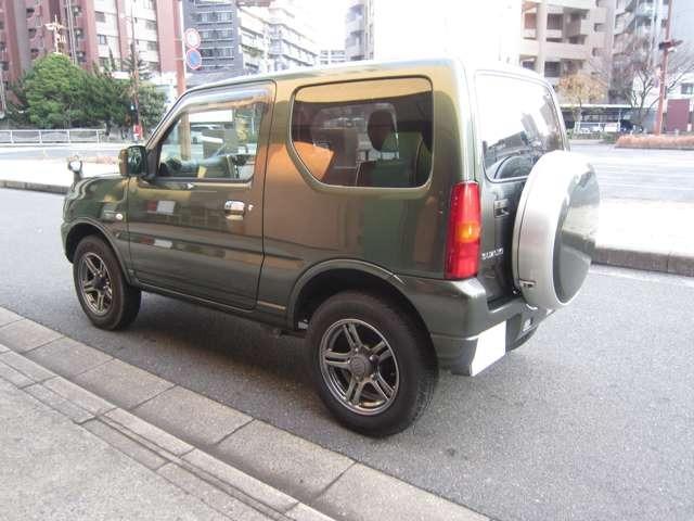 ジムニー ランドベンチャー　４ＷＤ　キーレスエントリー　カーナビ　ＥＴＣ　ワンオーナー　禁煙車（7枚目）