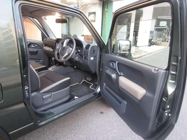 ジムニー ランドベンチャー　４ＷＤ　キーレスエントリー　カーナビ　ＥＴＣ　ワンオーナー　禁煙車（10枚目）