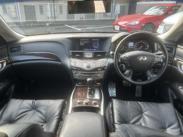 フーガハイブリッド ベースグレード スマートキー BOSEサウンド 本革シート AFS ナビ TV Bluetooth ローダウン WORKシュバート20インチアルミ Bカメラ ETC(3枚目)