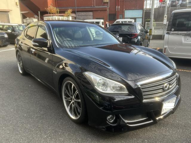 フーガハイブリッド ベースグレード スマートキー BOSEサウンド 本革シート AFS ナビ TV Bluetooth ローダウン WORKシュバート20インチアルミ Bカメラ ETC(6枚目)