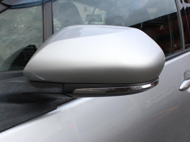 プリウス Ａプレミアム　スマートキー　フルセグナビ　Ｂｌｕｅｔｏｏｔｈ　オートヘッドライト　レーンキープアシスト　ＢＳＭ　オートクルーズ　ステリモ　コーナーセンサー　Ｂカメラ　ＥＴＣ　ドラレコ　記録簿　禁煙（18枚目）