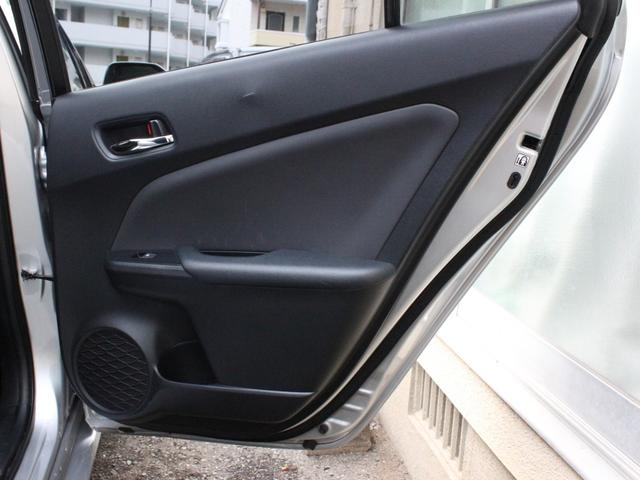 プリウス Ａプレミアム　スマートキー　フルセグナビ　Ｂｌｕｅｔｏｏｔｈ　オートヘッドライト　レーンキープアシスト　ＢＳＭ　オートクルーズ　ステリモ　コーナーセンサー　Ｂカメラ　ＥＴＣ　ドラレコ　記録簿　禁煙（27枚目）