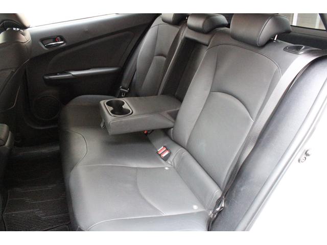 プリウス Ａプレミアム　スマートキー　フルセグナビ　Ｂｌｕｅｔｏｏｔｈ　オートヘッドライト　レーンキープアシスト　ＢＳＭ　オートクルーズ　ステリモ　コーナーセンサー　Ｂカメラ　ＥＴＣ　ドラレコ　記録簿　禁煙（31枚目）