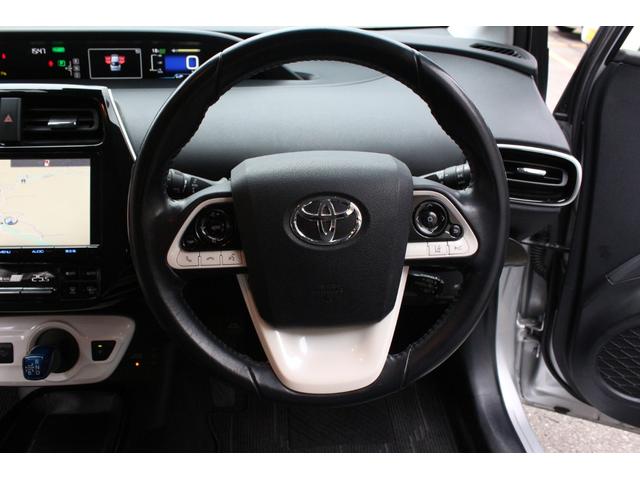 プリウス Ａプレミアム　スマートキー　フルセグナビ　Ｂｌｕｅｔｏｏｔｈ　オートヘッドライト　レーンキープアシスト　ＢＳＭ　オートクルーズ　ステリモ　コーナーセンサー　Ｂカメラ　ＥＴＣ　ドラレコ　記録簿　禁煙（33枚目）