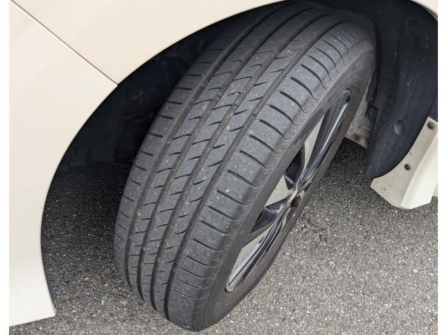 セレナ ハイウェイスター　ＶセレクションＩＩ　フルセグナビ　ＴＶ　Ｂｌｕｅｔｏｏｔｈ　Ｂカメラ　ワイドモニター　後席フラップモニター　両側Ｐスラ　Ｐアシスト　Ａビュー　Ｓハイブリッド　アイドルストップ　ＥＴＣ　前後ドラレコ　デジタルミラー　禁煙（14枚目）