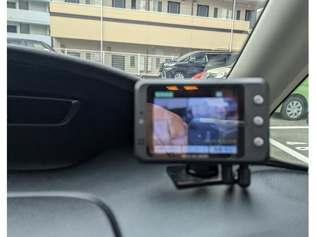 セレナ ハイウェイスター　ＶセレクションＩＩ　フルセグナビ　ＴＶ　Ｂｌｕｅｔｏｏｔｈ　Ｂカメラ　ワイドモニター　後席フラップモニター　両側Ｐスラ　Ｐアシスト　Ａビュー　Ｓハイブリッド　アイドルストップ　ＥＴＣ　前後ドラレコ　デジタルミラー　禁煙（23枚目）