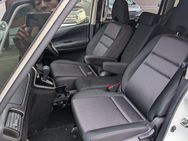 セレナ ハイウェイスター　ＶセレクションＩＩ　フルセグナビ　ＴＶ　Ｂｌｕｅｔｏｏｔｈ　Ｂカメラ　ワイドモニター　後席フラップモニター　両側Ｐスラ　Ｐアシスト　Ａビュー　Ｓハイブリッド　アイドルストップ　ＥＴＣ　前後ドラレコ　デジタルミラー　禁煙（29枚目）