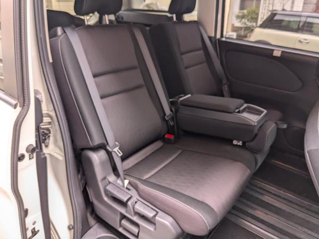 セレナ ハイウェイスター　ＶセレクションＩＩ　フルセグナビ　ＴＶ　Ｂｌｕｅｔｏｏｔｈ　Ｂカメラ　ワイドモニター　後席フラップモニター　両側Ｐスラ　Ｐアシスト　Ａビュー　Ｓハイブリッド　アイドルストップ　ＥＴＣ　前後ドラレコ　デジタルミラー　禁煙（31枚目）