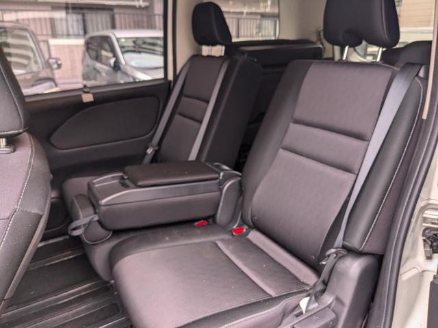 セレナ ハイウェイスター　ＶセレクションＩＩ　フルセグナビ　ＴＶ　Ｂｌｕｅｔｏｏｔｈ　Ｂカメラ　ワイドモニター　後席フラップモニター　両側Ｐスラ　Ｐアシスト　Ａビュー　Ｓハイブリッド　アイドルストップ　ＥＴＣ　前後ドラレコ　デジタルミラー　禁煙（32枚目）