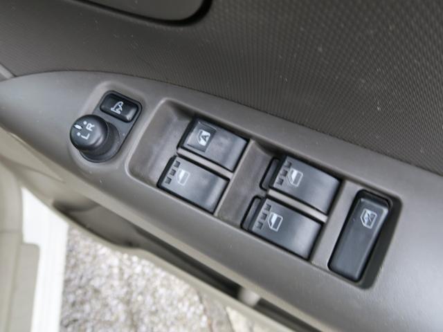 タント Ｘリミテッド　ナビ　バックモニター　ＴＶ　スマートキー　左側電動スライドドア　オートエアコン　プライバシーガラス　セキュリティ　記録簿　ＥＴＣ　運転席・助手席エアバック（28枚目）