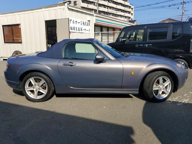 ロードスター ロードスター　オープンカー　ＥＴＣ　バックカメラ　ＡＴ　キーレスエントリー　アルミホイール　盗難防止システム　衝突安全ボディ　ＡＢＳ　ＵＳＢ　ミュージックプレイヤー接続可　Ｂｌｕｅｔｏｏｔｈ　エアコン（26枚目）