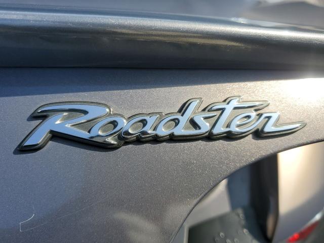 ロードスター ロードスター　オープンカー　ＥＴＣ　バックカメラ　ＡＴ　キーレスエントリー　アルミホイール　盗難防止システム　衝突安全ボディ　ＡＢＳ　ＵＳＢ　ミュージックプレイヤー接続可　Ｂｌｕｅｔｏｏｔｈ　エアコン（35枚目）