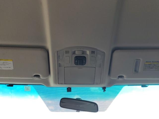 ヴェルファイア ２．４Ｚ　ＥＴＣ　バックカメラ　ナビ　ＴＶ　クリアランスソナー　両側電動スライドドア　オートライト　ＨＩＤ　スマートキー　電動格納ミラー　３列シート　オットマン　ＣＶＴ　アルミホイール　ＣＤ　盗難防止システム（29枚目）