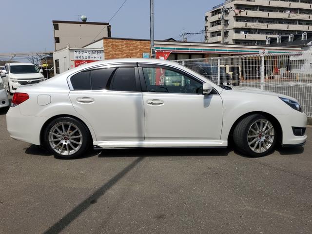 レガシィＢ４ ２．５ＧＴ　ｔＳ　限定車６００台　４ＷＤ　ＥＴＣ　オートクルーズコントロール　バックカメラ　ナビ　アルミホイール　ＨＩＤ　ＡＴ　スマートキー　電動格納ミラー　盗難防止システム　パワーシート　ＣＤ　ＤＶＤ再生（14枚目）