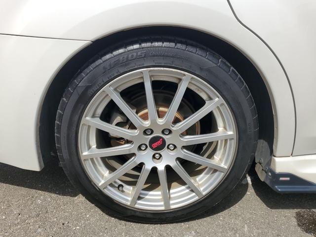 レガシィＢ４ ２．５ＧＴ　ｔＳ　限定車６００台　４ＷＤ　ＥＴＣ　オートクルーズコントロール　バックカメラ　ナビ　アルミホイール　ＨＩＤ　ＡＴ　スマートキー　電動格納ミラー　盗難防止システム　パワーシート　ＣＤ　ＤＶＤ再生（32枚目）