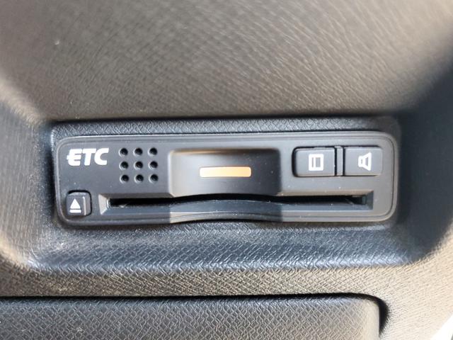 ステップワゴンスパーダ Ｚ　クールスピリット　ＥＴＣ　バックカメラ　ナビ　ＴＶ　オートクルーズコントロール　両側電動スライドドア　オートライト　ＨＩＤ　スマートキー　アイドリングストップ　電動格納ミラー　後席モニター　３列シート　ＣＶＴ（11枚目）