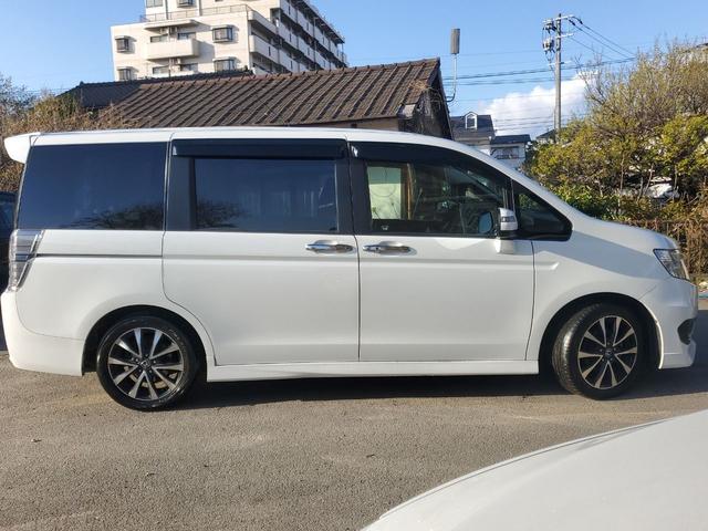 ステップワゴンスパーダ Ｚ　クールスピリット　ＥＴＣ　バックカメラ　ナビ　ＴＶ　オートクルーズコントロール　両側電動スライドドア　オートライト　ＨＩＤ　スマートキー　アイドリングストップ　電動格納ミラー　後席モニター　３列シート　ＣＶＴ（14枚目）