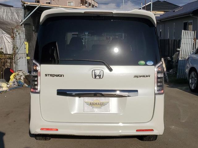 ステップワゴンスパーダ Ｚ　クールスピリット　ＥＴＣ　バックカメラ　ナビ　ＴＶ　オートクルーズコントロール　両側電動スライドドア　オートライト　ＨＩＤ　スマートキー　アイドリングストップ　電動格納ミラー　後席モニター　３列シート　ＣＶＴ（17枚目）