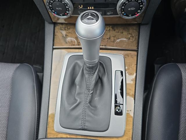 Ｃクラスステーションワゴン Ｃ２００コンプレッサＷアバンＧスポーツＬＴＤ　ドライブレコーダー　ＥＴＣ　バックカメラ　ナビ　オートクルーズコントロール　アルミホイール　ＨＩＤ　サンルーフ　パワーシート　ハーフレザーシート　キーレスエントリー　電動格納ミラー　ＡＴ（8枚目）