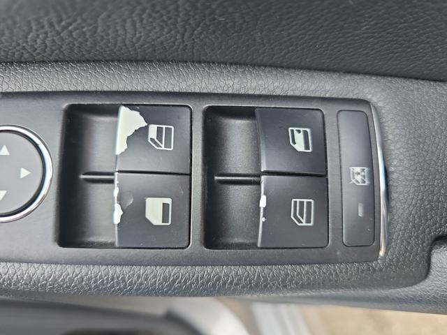 Ｃクラスステーションワゴン Ｃ２００コンプレッサＷアバンＧスポーツＬＴＤ　ドライブレコーダー　ＥＴＣ　バックカメラ　ナビ　オートクルーズコントロール　アルミホイール　ＨＩＤ　サンルーフ　パワーシート　ハーフレザーシート　キーレスエントリー　電動格納ミラー　ＡＴ（10枚目）