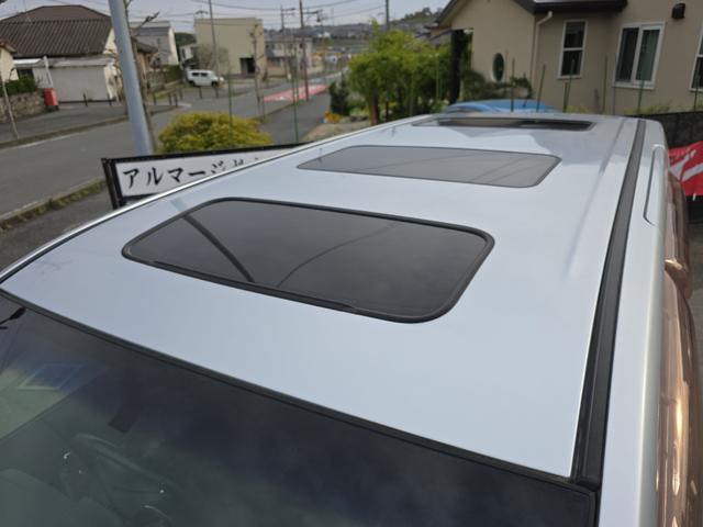 デリカＤ：５ Ｇ　プレミアム　４ＷＤ　全周囲カメラ　ナビ　ＴＶ　オートクルーズコントロール　両側電動スライドドア　オートライト　ＨＩＤ　サンルーフ　電動リアゲート　スマートキー　電動格納ミラー　３列シート　フルフラット　ＣＶＴ（25枚目）