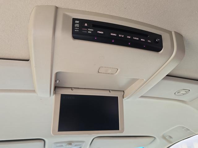 デリカＤ：５ Ｇ　プレミアム　４ＷＤ　ＥＴＣ　全周囲カメラ　ナビ　ＴＶ　オートクルーズコントロール　両側スライド・片側電動　オートライト　ＨＩＤ　電動リアゲート　スマートキー　電動格納ミラー　後席モニター　３列シート　フルフラット（33枚目）