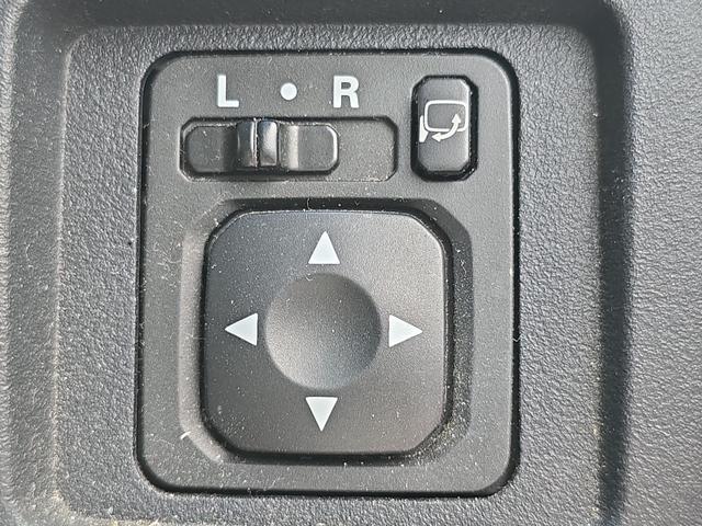 デリカＤ：５ Ｇ　プレミアム　４ＷＤ　ＥＴＣ　全周囲カメラ　ナビ　ＴＶ　オートクルーズコントロール　両側スライド・片側電動　オートライト　ＨＩＤ　電動リアゲート　スマートキー　電動格納ミラー　後席モニター　３列シート　フルフラット（56枚目）