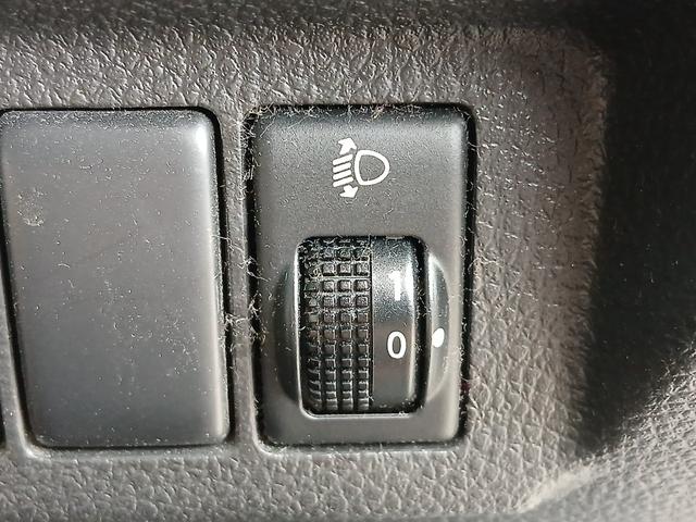エクストレイル ２０Ｘ　ＥＴＣ　バックカメラ　ナビ　ＴＶ　オートライト　アルミホイール　スマートキー　電動格納ミラー　ＣＶＴ　衝突安全ボディ　ＣＤ　ＤＶＤ再生　ミュージックプレイヤー接続可　ＡＢＳ　エアコン（49枚目）