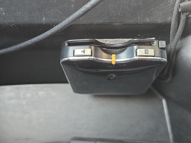 Ｎ－ＢＯＸカスタム Ｇ　ＳＳパッケージ　ＥＴＣ　バックカメラ　両側電動スライドドア　ナビ　オートライト　ＨＩＤ　スマートキー　アイドリングストップ　電動格納ミラー　ベンチシート　ＣＶＴ　盗難防止システム　ＡＢＳ　ＥＳＣ　ＣＤ　ＵＳＢ（10枚目）