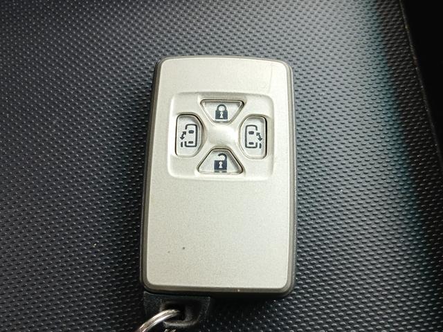 アルファード ２４０Ｓ　ＥＴＣ　バックカメラ　ナビ　ＴＶ　クリアランスソナー　オートクルーズコントロール　両側電動スライドドア　オートライト　ＨＩＤ　サンルーフ　スマートキー　電動格納ミラー　３列シート　ＣＶＴ（22枚目）