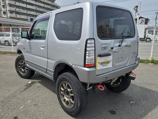 ジムニー ランドベンチャー　４ＷＤ　ナビ　ＴＶ　アルミホイール　キーレスエントリー　電動格納ミラー　革シート　ＭＴ　衝突安全ボディ　ＣＤ　ＤＶＤ再生　ＵＳＢ　ＡＢＳ　エアコン　パワーステアリング　パワーウィンドウ（20枚目）
