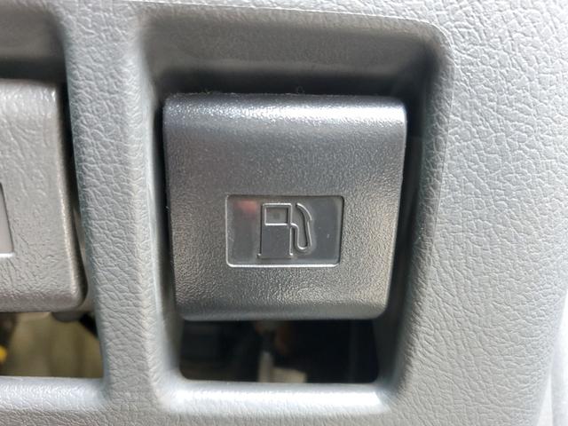 ヴォクシー ＺＳ　煌ＩＩ　ＥＴＣ　バックカメラ　両側電動スライドドア　オートライト　ＨＩＤ　スマートキー　電動格納ミラー　３列シート　ウォークスルー　ＣＶＴ　アルミホイール　ミュージックプレイヤー接続可　盗難防止システム（49枚目）