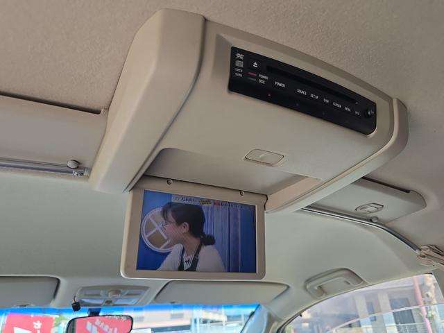 デリカＤ：５ シャモニー　４ＷＤ　ＥＴＣ　バックカメラ　サイドカメラ　ナビ　ＴＶ　オートクルーズコントロール　両側電動スライドドア　オートライト　ＨＩＤ　スマートキー　電動格納ミラー　シートヒーター　後席モニター　３列シート（34枚目）