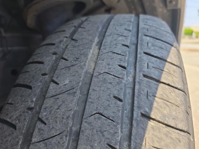 デリカＤ：５ シャモニー　４ＷＤ　ＥＴＣ　バックカメラ　サイドカメラ　ナビ　ＴＶ　オートクルーズコントロール　両側電動スライドドア　オートライト　ＨＩＤ　スマートキー　電動格納ミラー　シートヒーター　後席モニター　３列シート（65枚目）