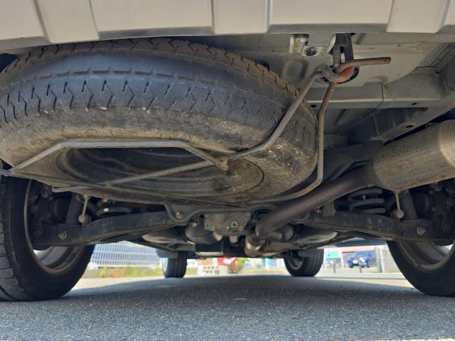デリカＤ：５ シャモニー　４ＷＤ　ＥＴＣ　バックカメラ　サイドカメラ　ナビ　ＴＶ　オートクルーズコントロール　両側電動スライドドア　オートライト　ＨＩＤ　スマートキー　電動格納ミラー　シートヒーター　後席モニター　３列シート（66枚目）