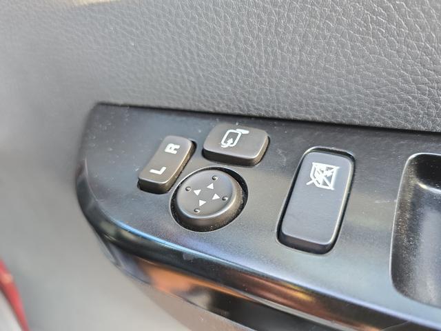 ワゴンＲスティングレー Ｔ　ＥＴＣ　ナビ　ＴＶ　オートライト　ＨＩＤ　スマートキー　電動格納ミラー　ベンチシート　ＣＶＴ　盗難防止システム　ＡＢＳ　ＣＤ　ＤＶＤ再生　ＵＳＢ　Ｂｌｕｅｔｏｏｔｈ　アルミホイール　衝突安全ボディ（10枚目）