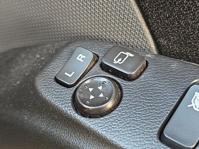 ソリオバンディット ＤＪＥ　ＥＴＣ　バックカメラ　ナビ　ＴＶ　両側電動スライドドア　オートクルーズコントロール　衝突被害軽減システム　アルミホイール　オートライト　ＨＩＤ　スマートキー　アイドリングストップ　電動格納ミラー（53枚目）