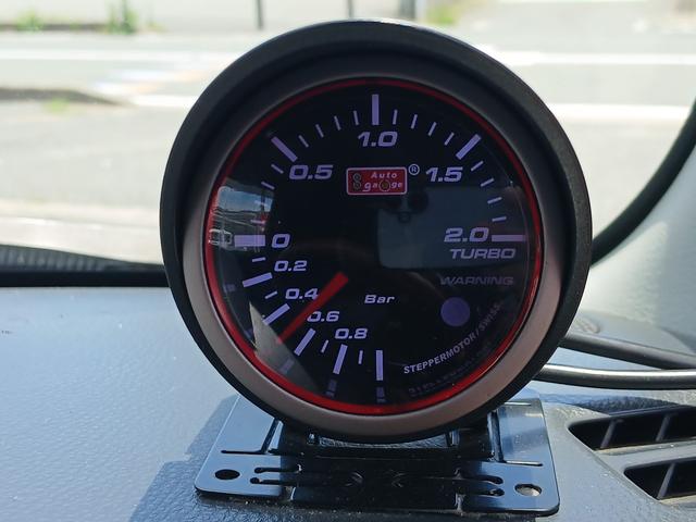 アルトラパン ＳＳ　４ＷＤ　キーレスエントリー　シートヒーター　ＭＴ　ＡＢＳ　Ｂｌｕｅｔｏｏｔｈ　アルミホイール　衝突安全ボディ（5枚目）