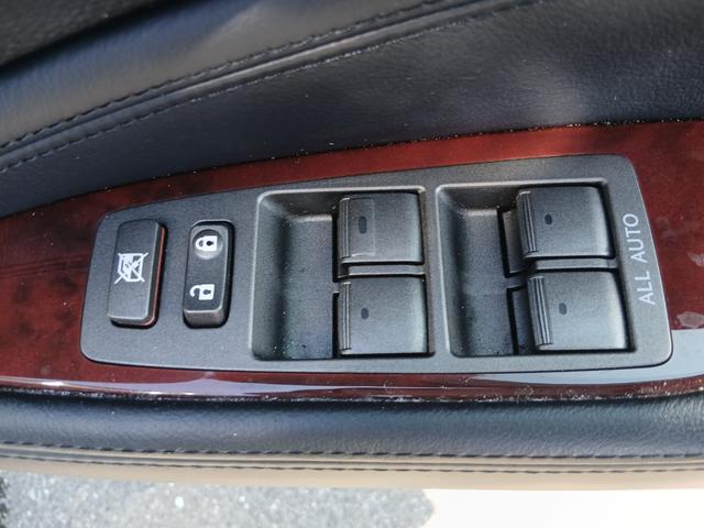 ＬＳ ＬＳ６００ｈ　バージョンＵ　Ｉパッケージ　ＥＴＣ　オートクルーズコントロール　衝突被害軽減システム　バックカメラ　ナビ　ＴＶ　アルミホイール　オートライト　ＬＥＤヘッドランプ　ヘッドライトウォッシャー　サンルーフ　ＣＶＴ　シートエアコン（15枚目）