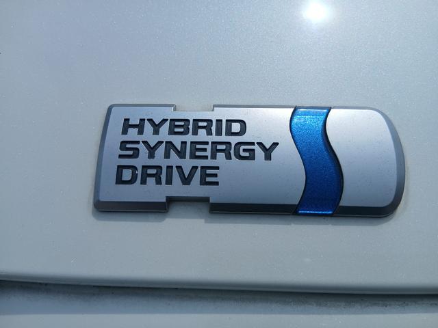プリウス Ｓ　ＥＴＣ　バックカメラ　ナビ　ＴＶ　アルミホイール　ＨＩＤ　ＣＶＴ　スマートキー　電動格納ミラー　盗難防止システム　ＵＳＢ　ミュージックプレイヤー接続可　Ｂｌｕｅｔｏｏｔｈ　衝突安全ボディ　ＡＢＳ（27枚目）